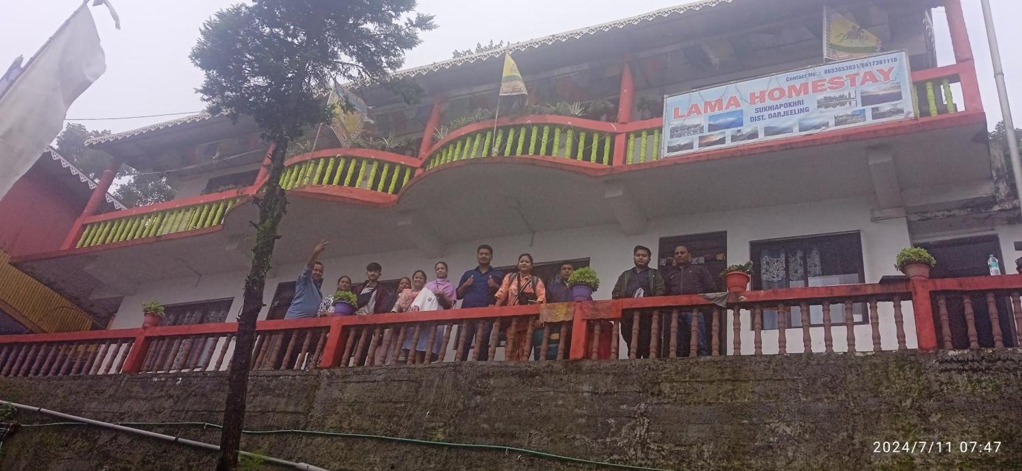 Lama Homestay Дарджилинг Екстериор снимка
